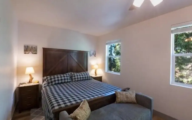 Scenic Wonders Half Dome Loft 3 Bedroom