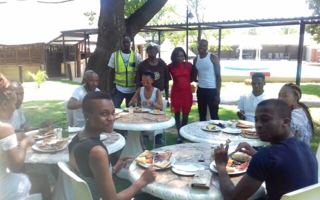 Beverley Hills Lodge