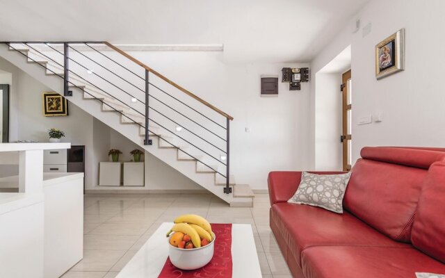 Awesome Home In Barbat With Jacuzzi, Wifi And 4 Bedrooms