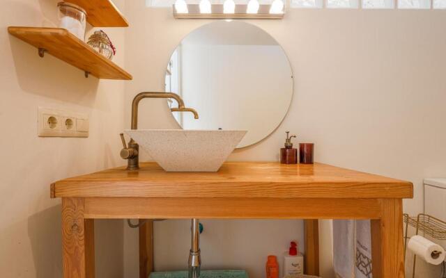 Cozy 1br Apt Recently Renovated in City Centre