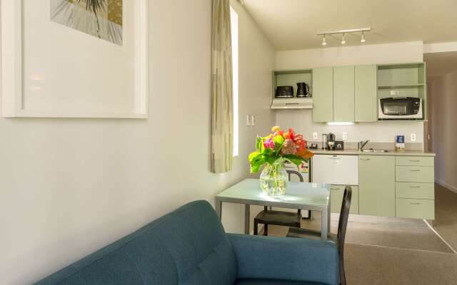 Astelia Apartment Hotel