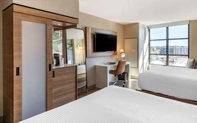 Cambria Hotel Washington D.C. Navy Yard Riverfront