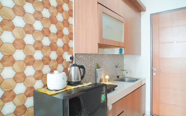 Simple Stay Studio Near Ui At Dave Apartment