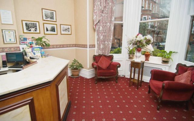 Maranton House Hotel