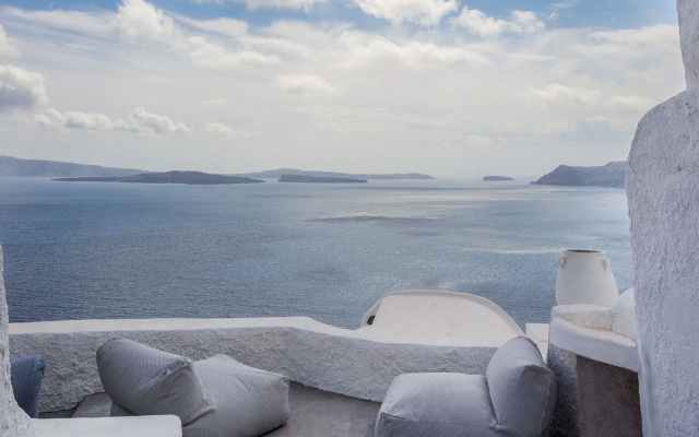 Luxury Heavens Santorini