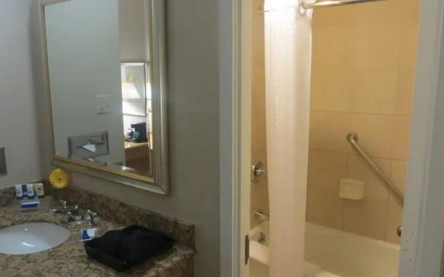 Park Inn by Radisson Dallas Love Field