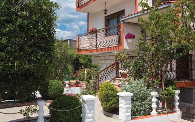 Beautiful Home in Kastel Kambelovac With Wifi and 1 Bedrooms