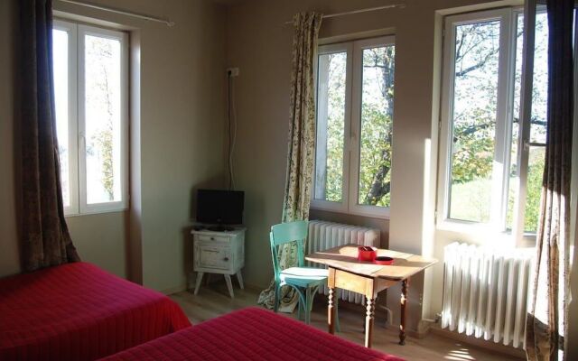 Hôtel Restaurant les Platanes