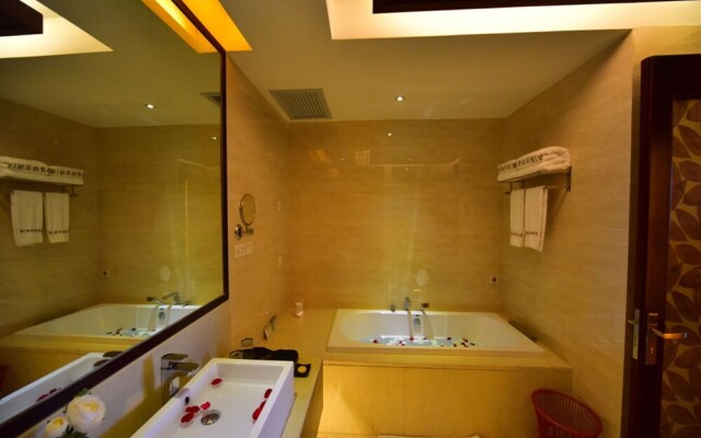 Dali Art Golf Hotel