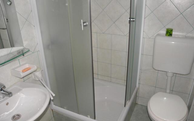 Apartment Pool - swimming pool and grill A4 Bibinje, Zadar riviera