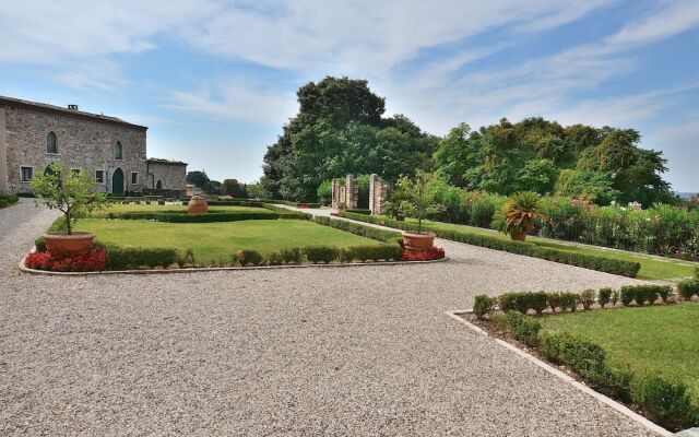 The Knight Loft With Pool