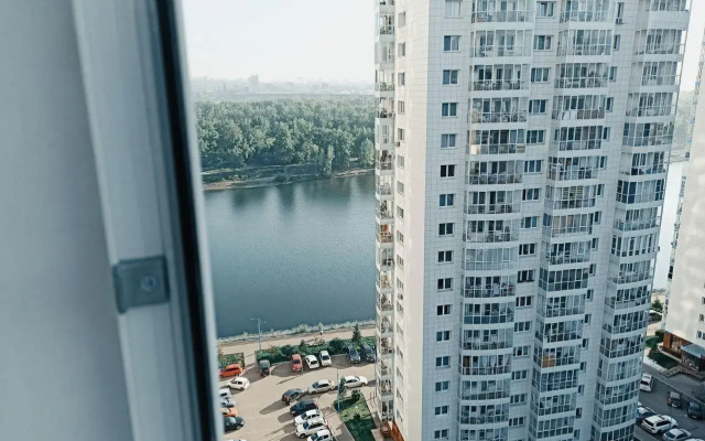 Apartments on Yaryginskaya embankment 9