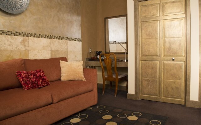 Luxx Boutique Hotel