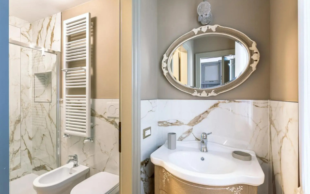 Ca' Cappello Venice Apartment 1 with Canal View