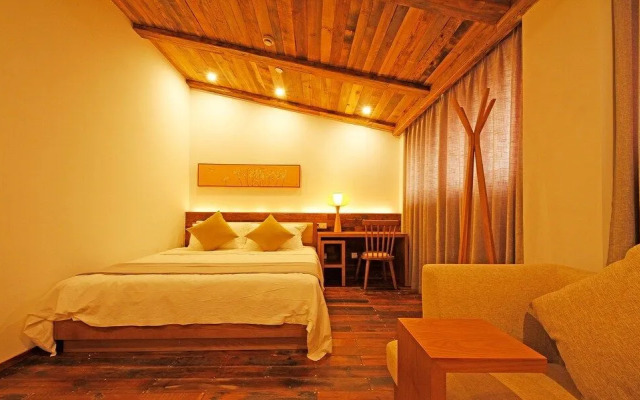 Jiaxing Zitaoxuan Inn