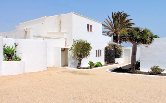 Villa with 8 Bedrooms in Tías, with Wonderful Sea View, Private Pool, Enclosed Garden - 4 Km From the Beach