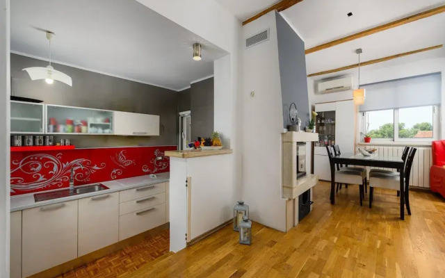 Cozy Apartment With Children Area