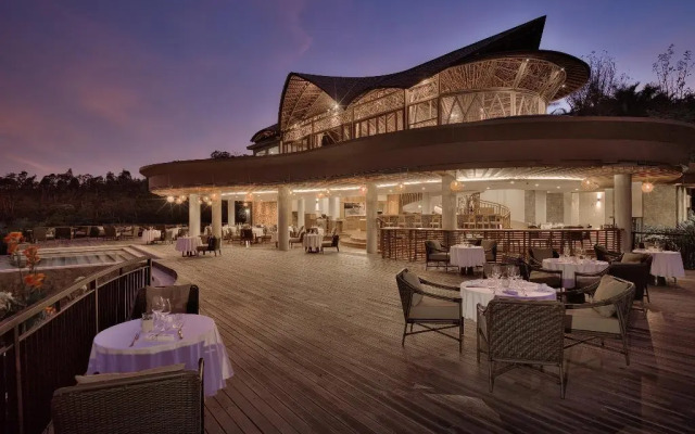 Отель Elevate Bali