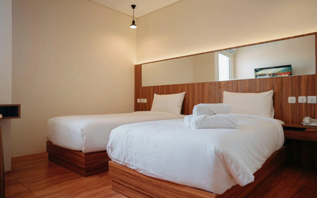Azka Hotel by Salak Hospitality – Guest Rooms – Jakarta