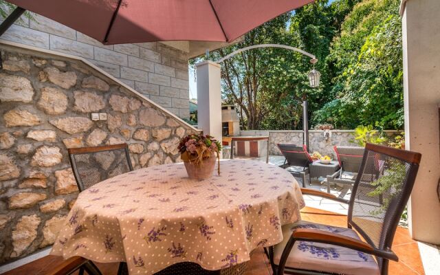 Apartment Ivona With Teracce