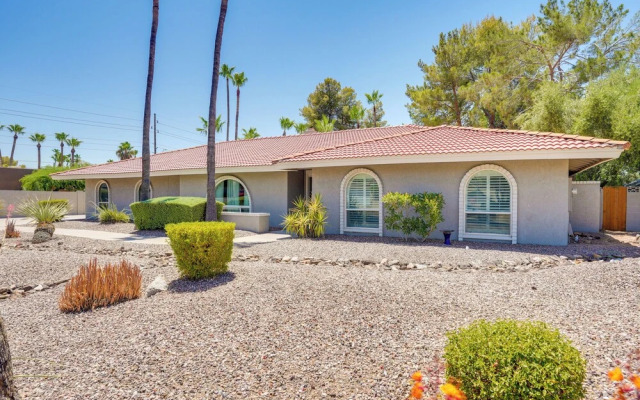 Private Pool & Hot Tub: Spacious Scottsdale Home!