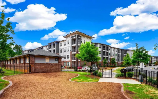 Landing Furnished Apartments - Central West End