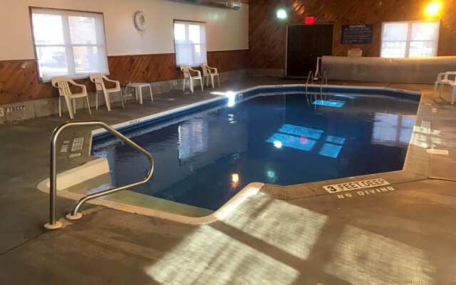 Villager Motel & Glen Manor Estate