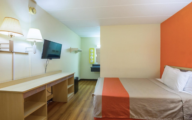 Motel 6