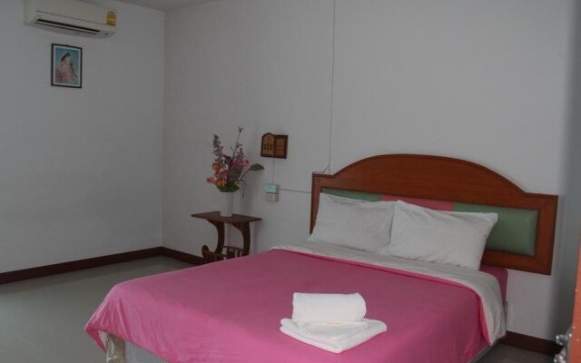 Vanarom Hotel