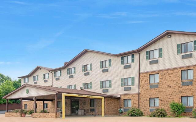 Super 8 By Wyndham St. Clair Mo