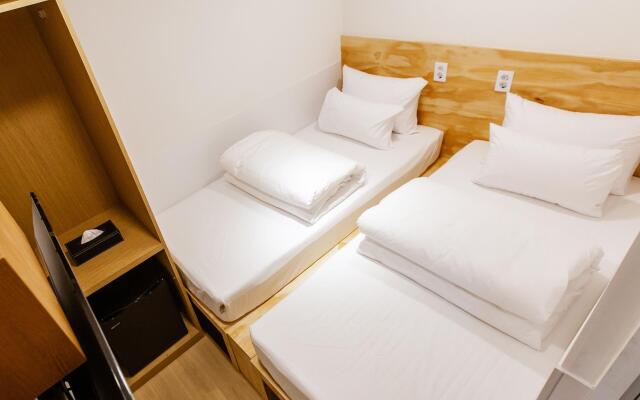 Step Inn Myeongdong 2 - Hostel