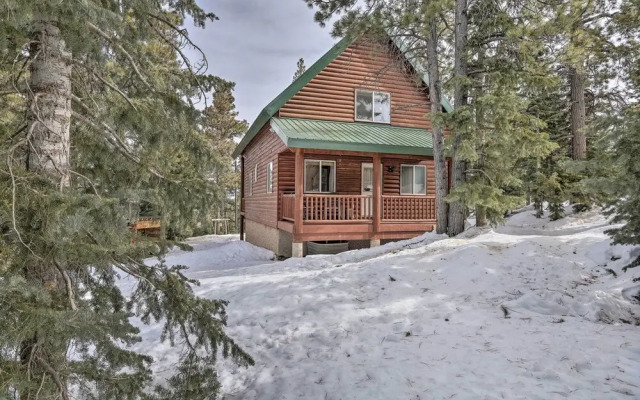 Cabin w/ Deck & Fire Pit in Duck Creek Village