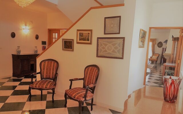 Caparica Quiet Rooms by Host-Point