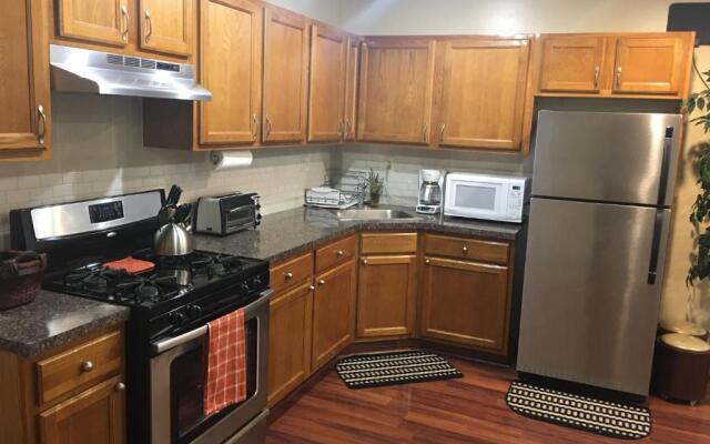 Private Garden Apartment