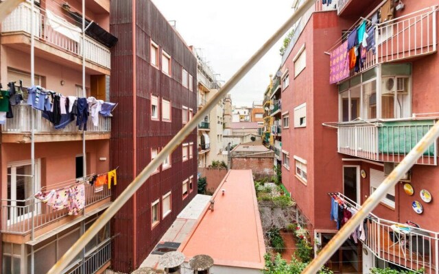 Cozy 3bed Flat With Balcony Close to Plaza España