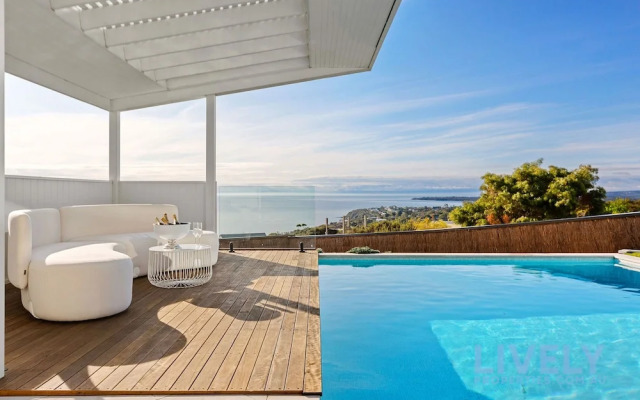 Bayview Luxe Entertainer Pool World Class View