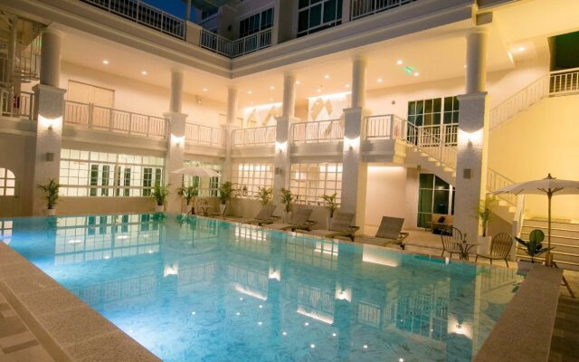 De Hug Hotel & Residence