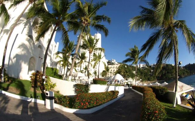 Sierra Mar All Inclusive at Tesoro