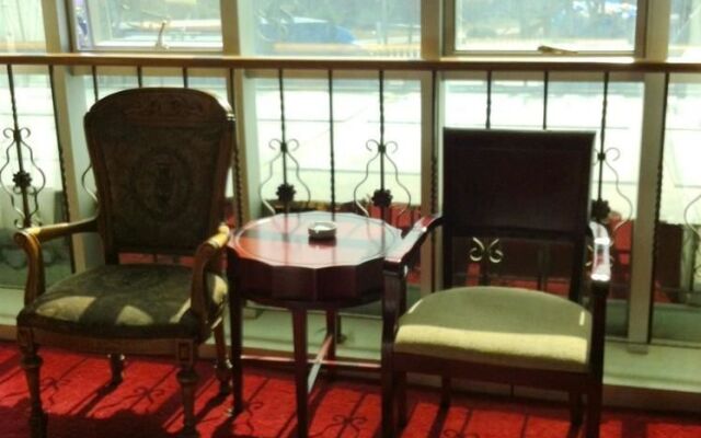 Qingpu Family Hotel