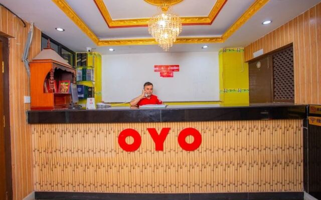 OYO 304 Hotel Manmana