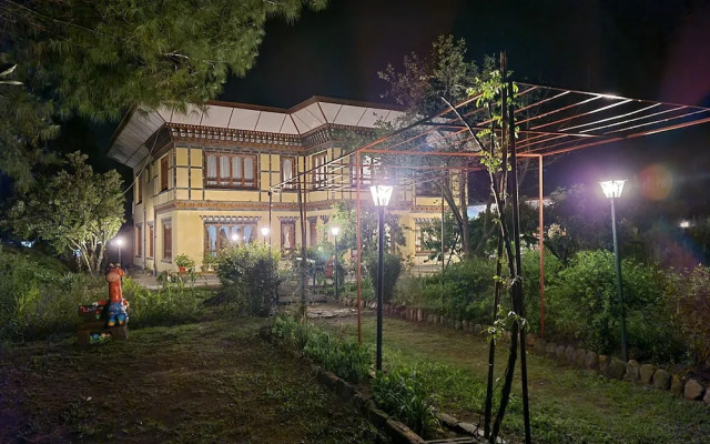 Nirvana Lodge