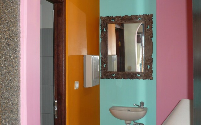 Cest Bon Cafe and Homestay