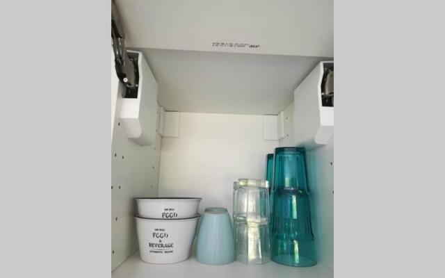 Studio renové en RDJ dans résidence de standing