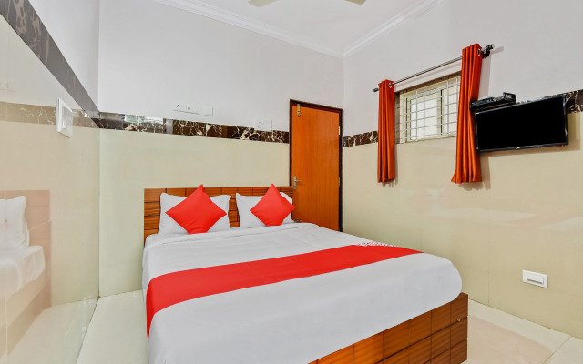 OYO 43308 Sri Sai Guru Comforts