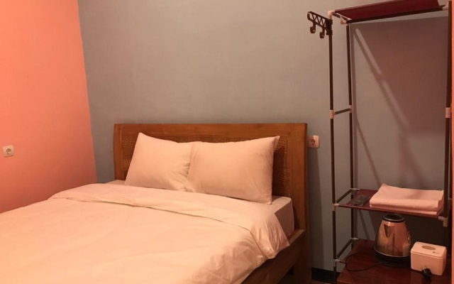 RoomZ Budget Residence