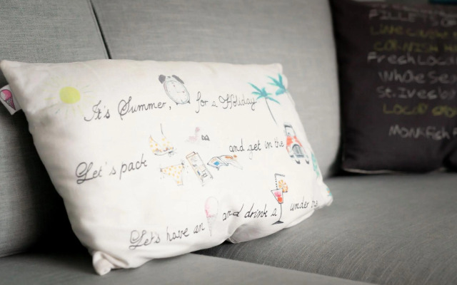 Sea Glimpses with free parking and garden