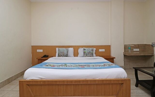 OYO 4798 Hotel Periwal Premium