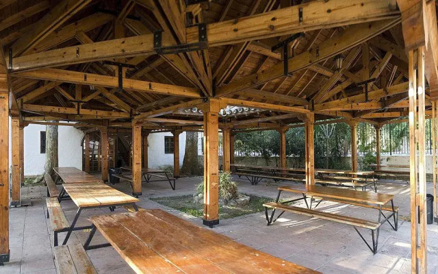 Albergue Inturjoven El Bosque