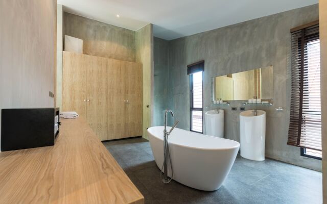 Luxury 3 Bedroom Pool Villa Angle