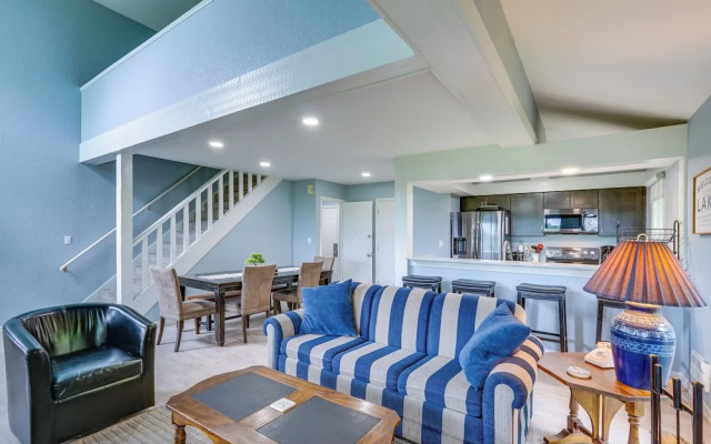 Lake-view Margaritaville Retreat w/ Screened Porch